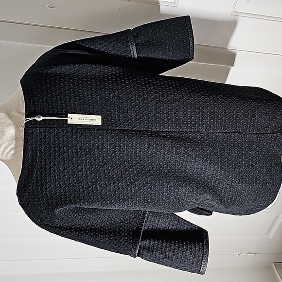 Max Studio NWT, women's black pop over top size small, oversized. Beauti…‎ - Picture 6 of 14